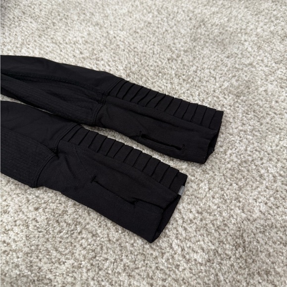 Lululemon Black Stay On Course Pullover - Picture 5 of 6